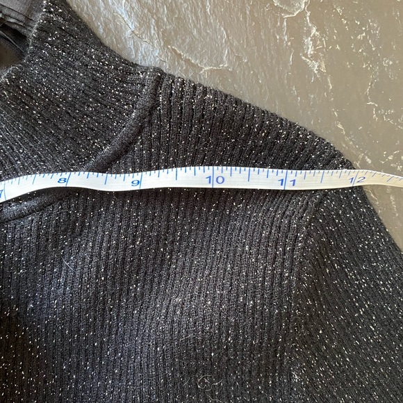 Esqualo shiny fancy black sweater in Small - Picture 8 of 9
